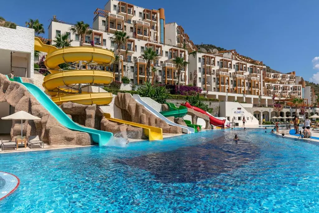 پارک آبی Kefaluka Resort Hotel Bodrum